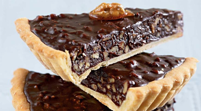 Пирог с орехами и шоколадной начинкой.1jpg (700x386, 282Kb)