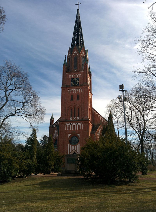 800px-Central_Pori_church_spring_2015 (518x700, 397Kb)