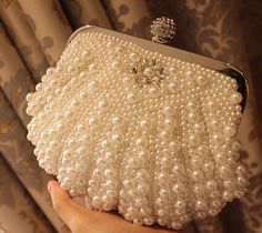 6226115_fb37644aba7d0fc95ad83fc75826981cformalclutchesweddingpurse (236x210, 12Kb)