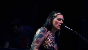 bethhart5 (297x170, 20Kb)