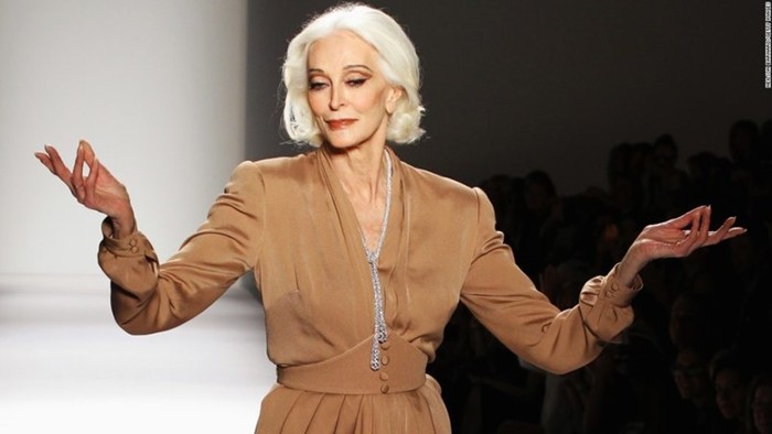 Удивительная Кармен Делль‘Орефиче. 86 летняя красавица на страницах «Vogue»