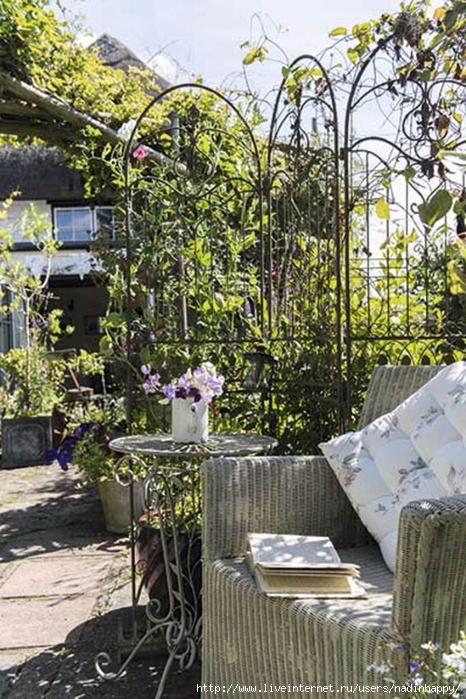 cottage-garden-furniture-vintage-trellis (466x700, 335Kb)