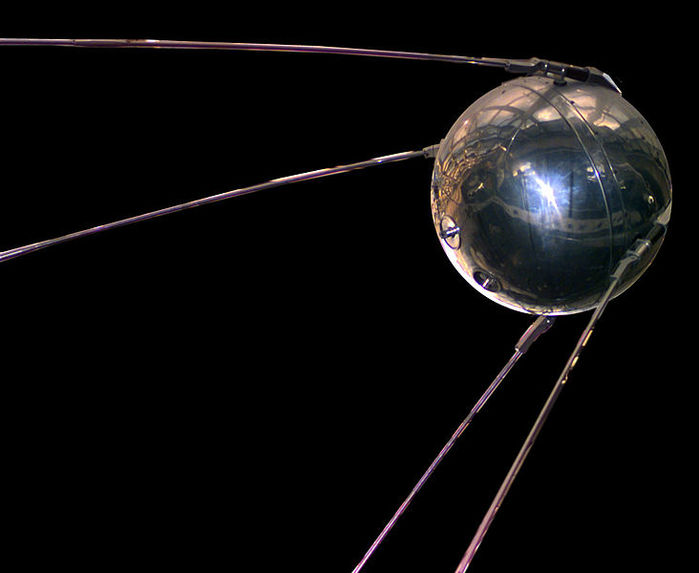 732px-Sputnik_asm (700x573, 34Kb)