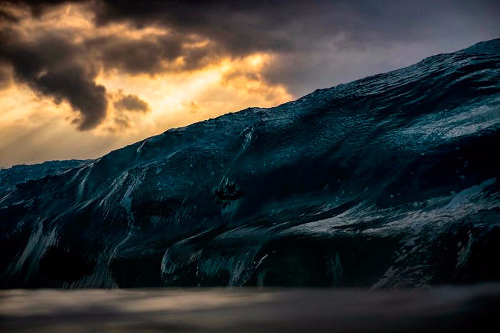 RayCollins_volcanic_wave (700x466, 231Kb)