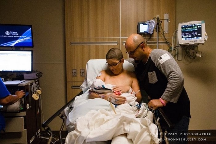 Фотопроект о больной раком беременной женщине. Она решила рожать!