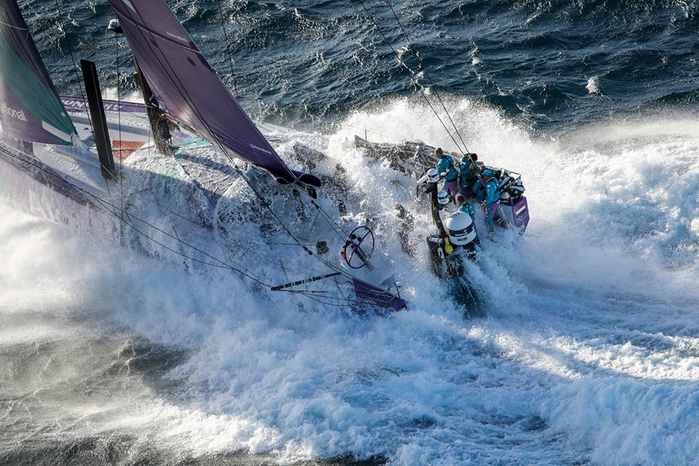 Volvo Ocean Race 1 (700x466, 383Kb)