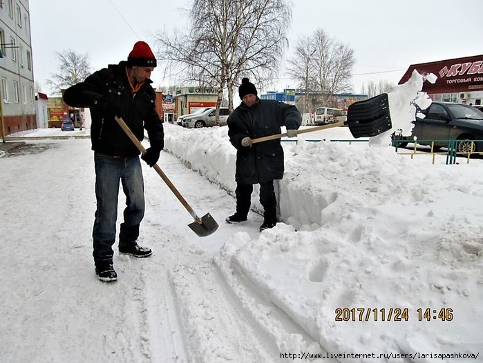 3924376_sharypovo_kommunalshiki_rabotaiut_6 (700x526, 202Kb)