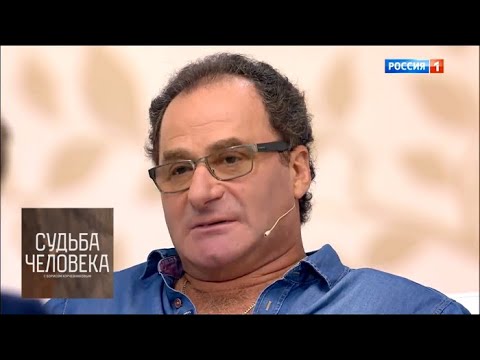 Таппенс Мидлтон И Александра Роуч В Купальниках – Ловушка Для Золушки (2011)