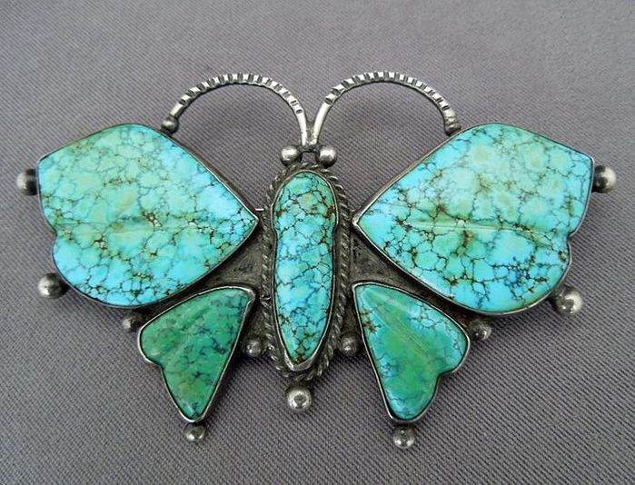 8fef3a6d6871188d4dbfc294ec0260d3--butterfly-pin-butterfly-jewelry (700x534, 95Kb)