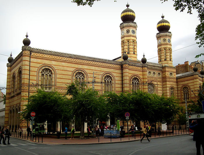 Doh?ny_Street_Synagogue,_Budapest (900x734, 111Kb)