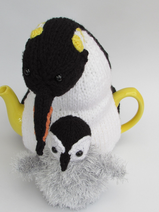 christmas-emperor-penguin-teacosy-knittingpattern (525x700, 263Kb)