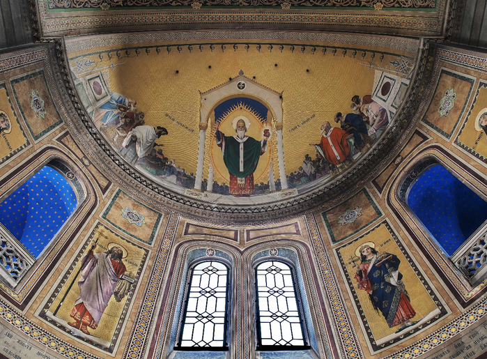Transept_of_Saint_Spyridon_Serbian_Orthodox_church_(Trieste)интерьер (600x415, 616Kb)