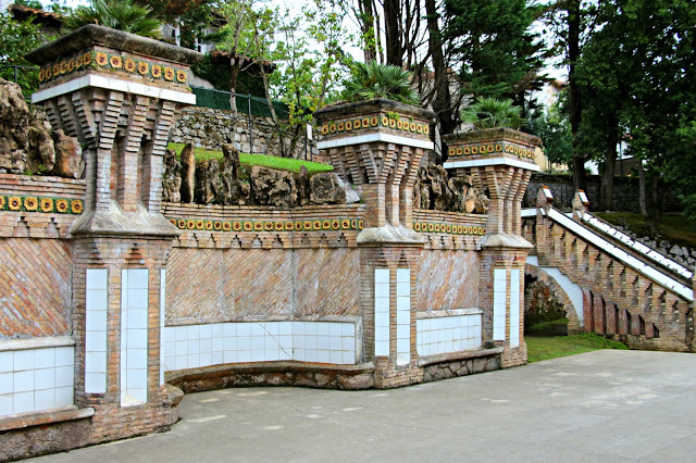Capricho de Gaudí-012.1 (640x426, 319Kb)