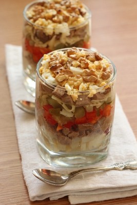PRAZDNIChNII_SALAT_S_YaZIKOM (267x400, 27Kb)