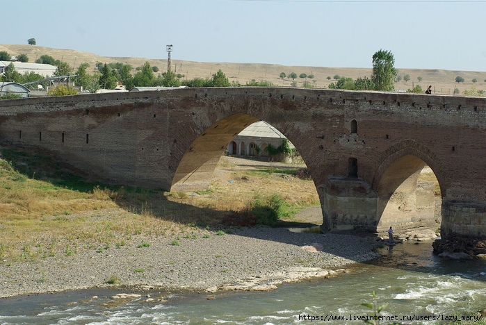 1200px-Red_bridge (700x468, 304Kb)