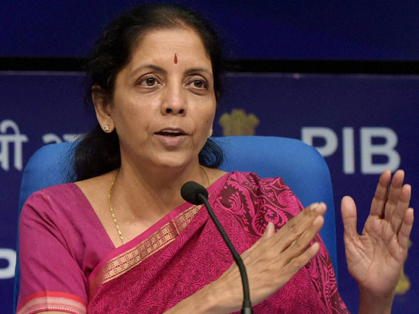 Defence Minister Nirmala Sitharaman (600x450, 139Kb)