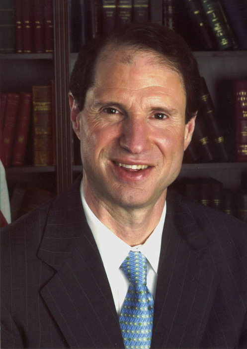 Ron_Wyden_official_portrait (497x700, 341Kb)