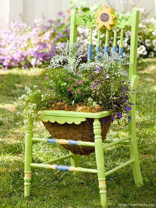 Старые стулья для украшения сада. Идеи (8) (525x700, 354Kb)