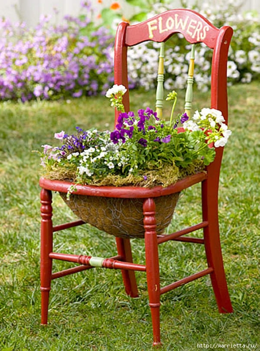 Старые стулья для украшения сада. Идеи (10) (519x700, 368Kb)