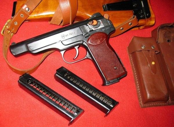 6458851_pistoletstechkina (600x439, 75Kb)