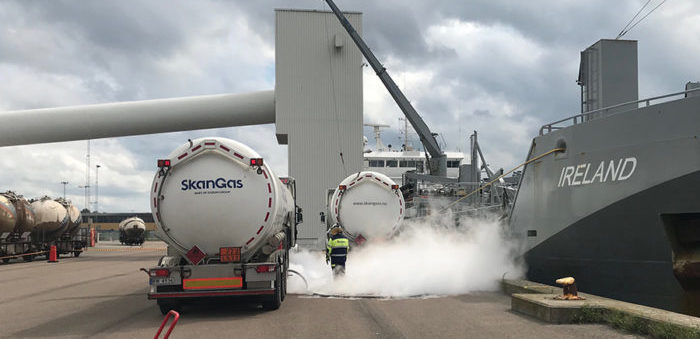 port-of-malmo-lng-bunkering-e1527757045178 (700x339, 101Kb)