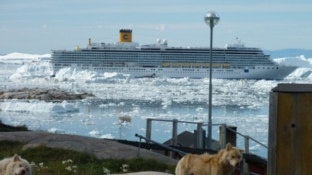 Costa Deliziosa in Greenland in 2011 (643x361, 164Kb)