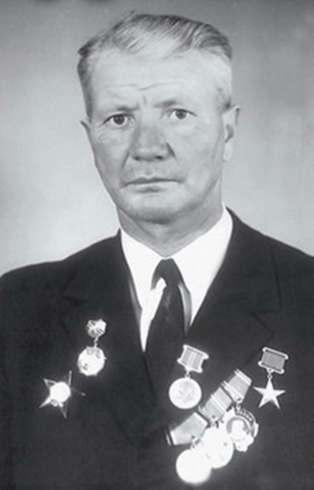 Podgola Pyotr Karpovich (448x700, 127Kb)
