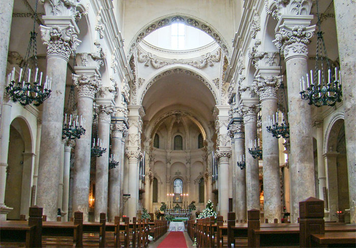 chiesa-santa-croce-interno (900x689, 115Kb)