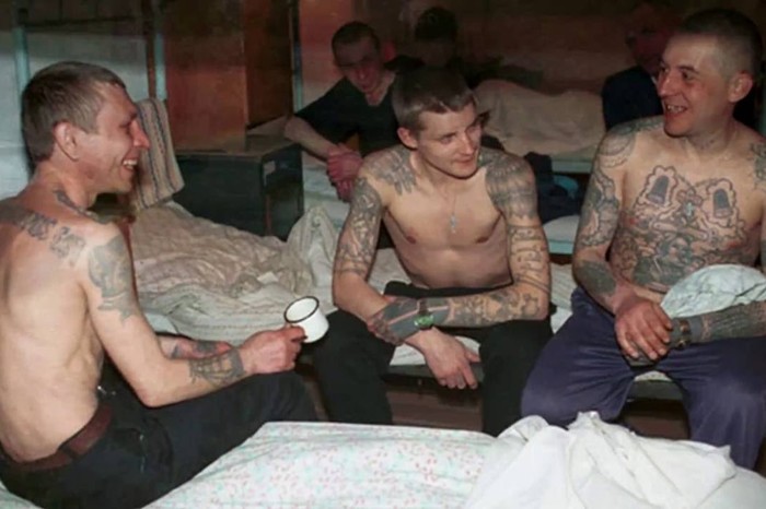Как правильно спать в российской тюрьме