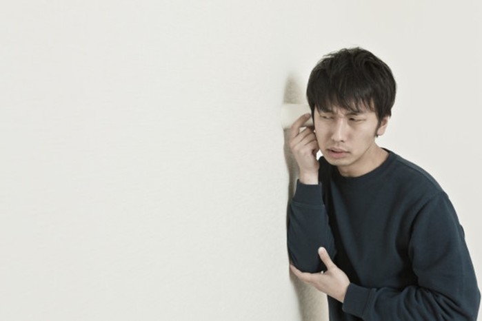 Незнакомый мужчина незаметно жил в доме японской пенсионерки