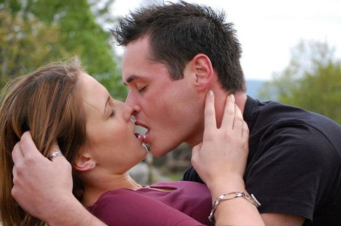 Что вы знаете о поцелуе? 15 неожиданных фактов