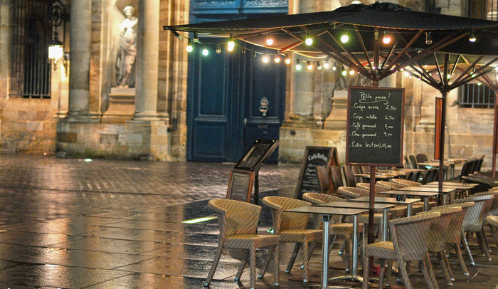 World___France_Street_cafe_in_Bordeaux__France_071663_ (700x406, 436Kb)