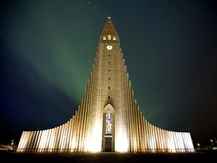 11 самых необычных церквей нашего мира