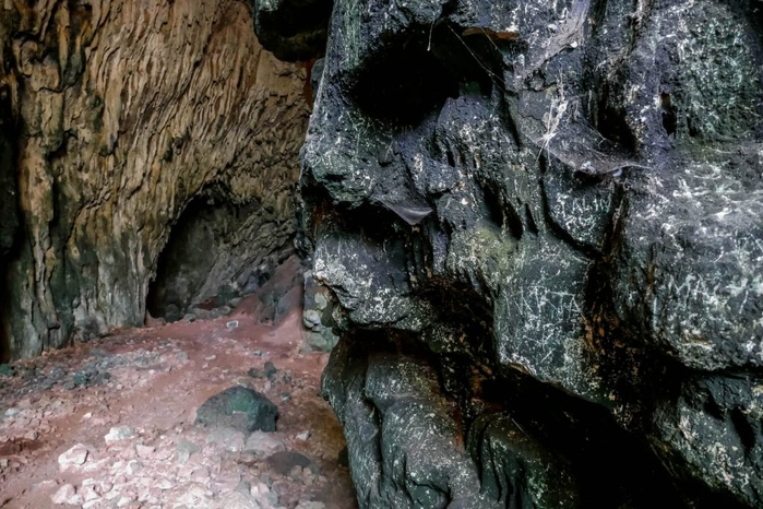 Agia-Paraskevi-Skotino-Cave-Heraklion-Crete-allincrete.com-15-1024x683 (700x466, 368Kb)