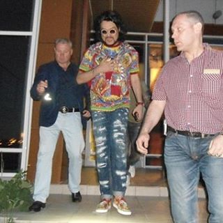 13266720_1186255781425209_1667508703_n (320x320, 91Kb)