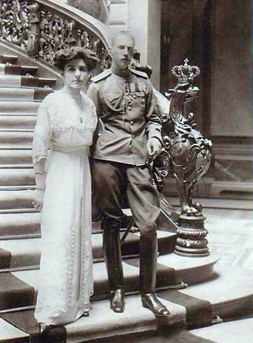 Prince_Ioann_Konstantinovich_and_his_wife_Princess_Elena_Petrovna_(daughter_of_King_Peter_I_of_Serbia) (517x700, 325Kb)