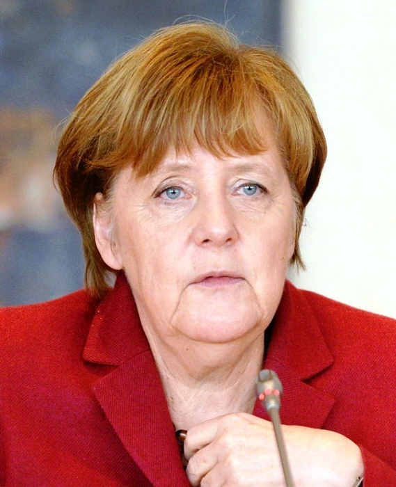 Angela_Merkel_2016 (569x700, 385Kb)