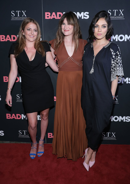 Mila+Kunis+Bad+Moms+New+York+Premiere+Arrivals+ec1rQwVFarNl (425x600, 169Kb)