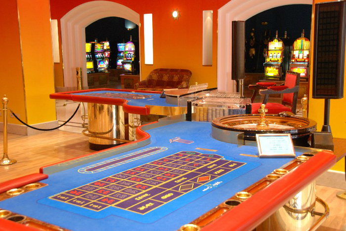 6050955_casino (700x468, 445Kb)