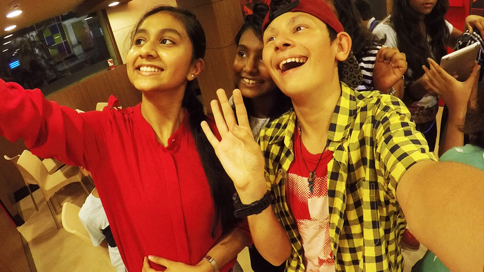5783185_Goa_VLOG_Maxim_Manakov_Margao_KFC (700x393, 304Kb)