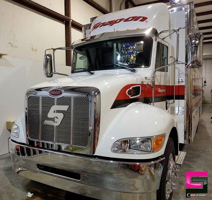 peterbilt_gruzovik (700x662, 101Kb)