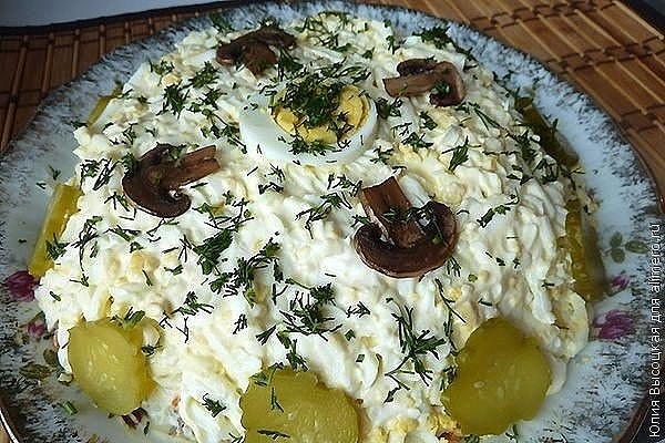 5745884_Pechenochnii_sloenii_salat (600x400, 90Kb)