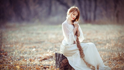 132312850_5961420_Longhairgirlblondestumpautumn_1600x900 (490x276, 51Kb)