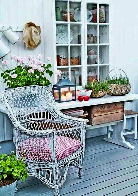 shabby-chic-in-terrace-design-furniture2-4/4019326_shabbychicinterracedesignfurniture24 (450x640, 104Kb)