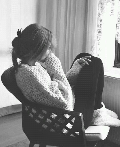 alone-black-white-depression-girl-Favim.com-3029495 (535x645, 169Kb)