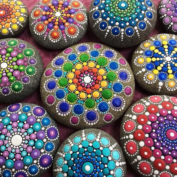 piedras-mandala-pintadas-a-mano-7-1 (700x700, 724Kb)