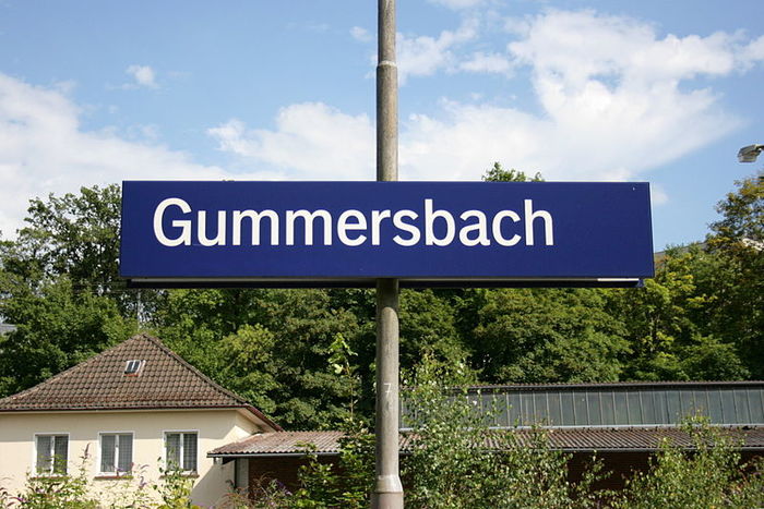 800px-Gummersbach_-_Bahnhof_08_ies (900x667, 84Kb)