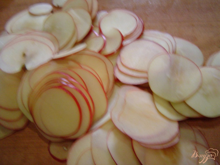 «Букет для женщин» - торт с яблочными розами (12) (700x525, 327Kb)