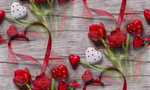  krasnye-rozy-butony-valentine-s-day-love-roses-romantic-r-10 (700x420, 331Kb)