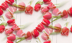  wood-tiulpany-tulips-spring-red-romantic-heart-krasnye-tiulp (700x420, 309Kb)